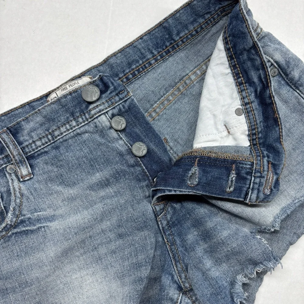 We The Free People Womens‎ 30 Button Fly Distressed Cut Off Jean Shorts Festival